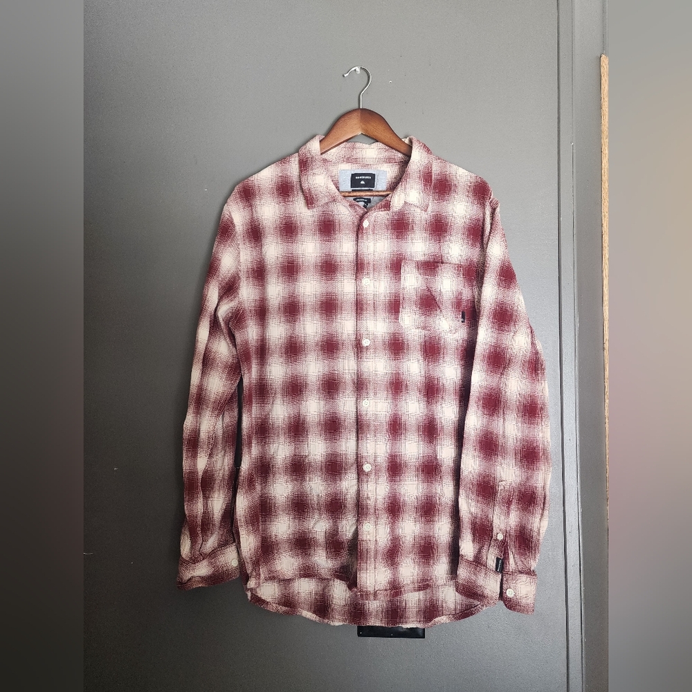 Quicksilver mens flannel size XL button down